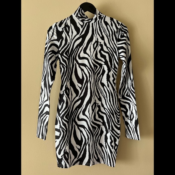 Sexy animal print dress! - Picture 4 of 4